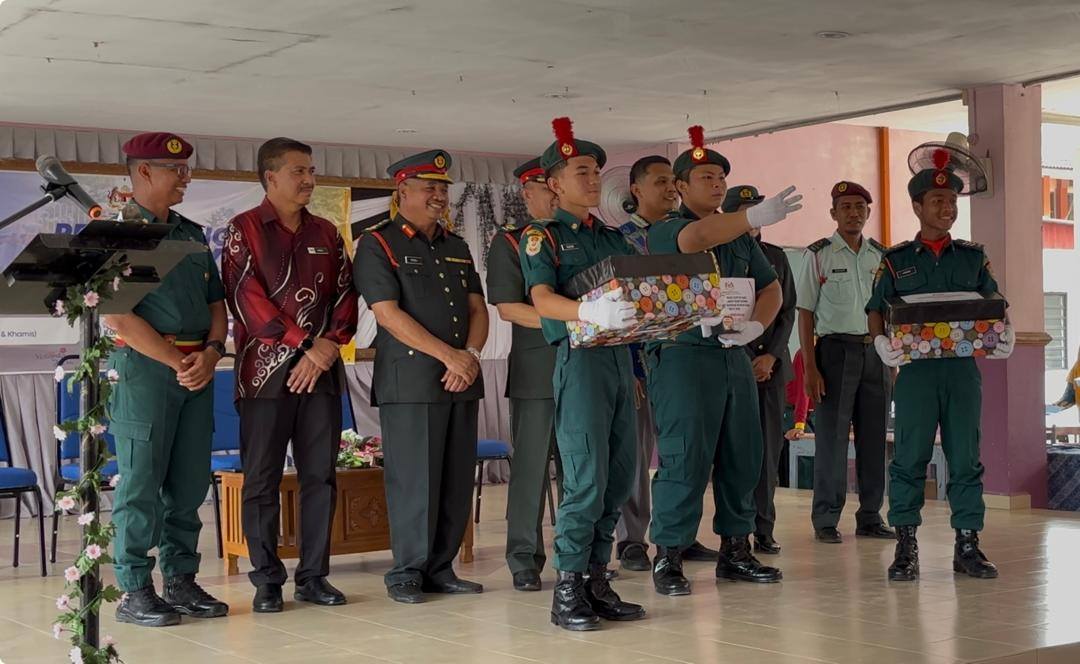 Pertandingan Kawad Kaki Pasukan Badan Beruniform Sekolah-sekolah Daerah Pertandingan Kawad Kaki Pasukan Badan Beruniform Sekolah-sekolah Daerah