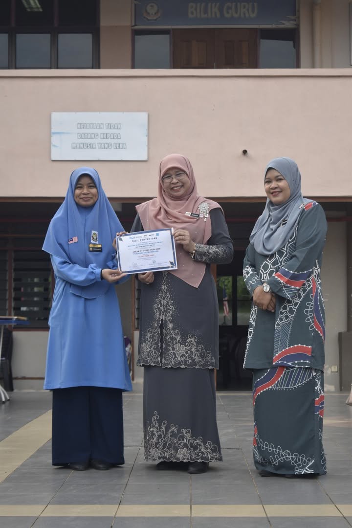 Perhimpunan Rasmi Mingguan Sesi 2025/2026
