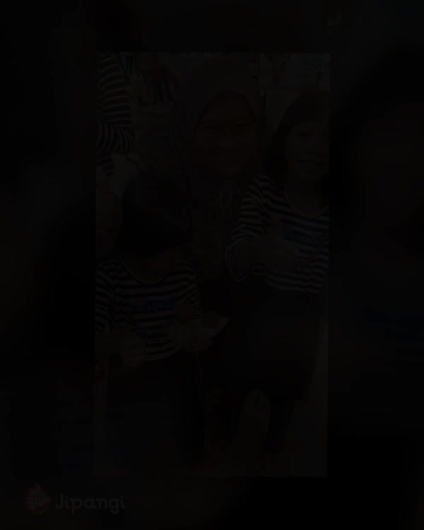 Young And Cutee Customer With Their Mother In 