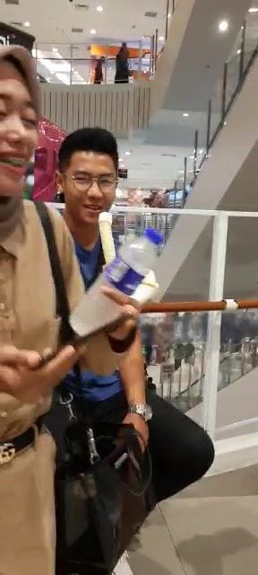 Bersama Instafamous @ervanrizuan_  Pung Mari Makang Aiskrim 