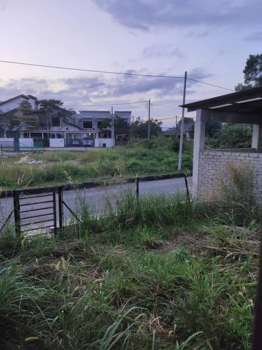 Rumah Teres Setingkat Peramu Baru 