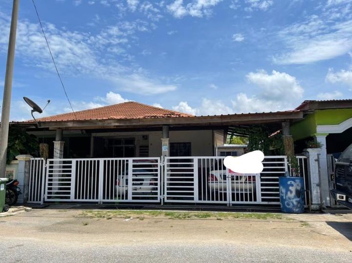 Teres Setingkat Taman Sri Tanjung Selangor Pekan 