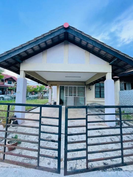 Double Storey Corner Lot Di Bandar Damansara Kuantan 