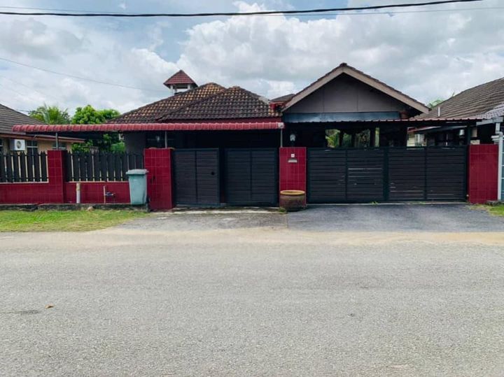 *banglo Corner 1 Tingkat Untuk Dijual* 