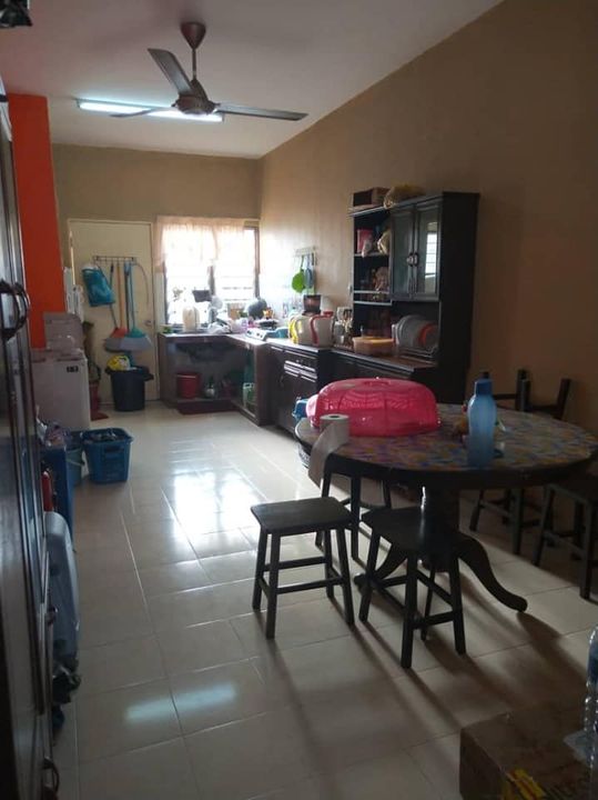 Hot## Rumah Teres Setingkat (intermediate) ## 