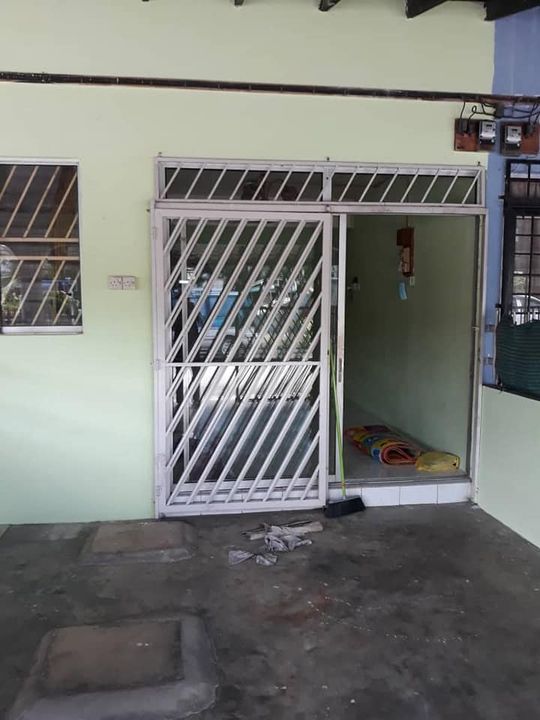 *rumah Teres 2 Tingkat Untuk Dijual* 