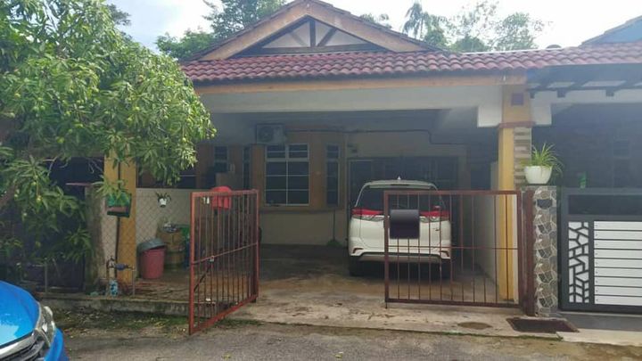 Teres Setingkat Taman Seri Mahkota Permai ( Tunas 