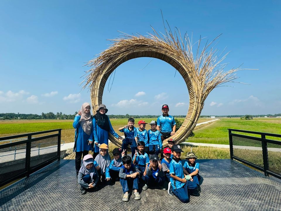 Part 2: Selawat Walk At Paddy Field 