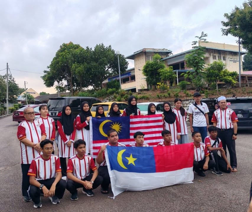 2 Orang Murid Smkdt Iaitu  Adib Ilham 