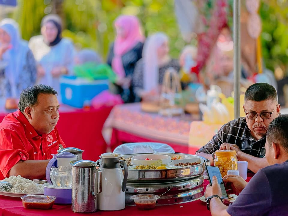 Menghadiri Majlis Kesyukuran & Doa Selamat Di Kediaman 
