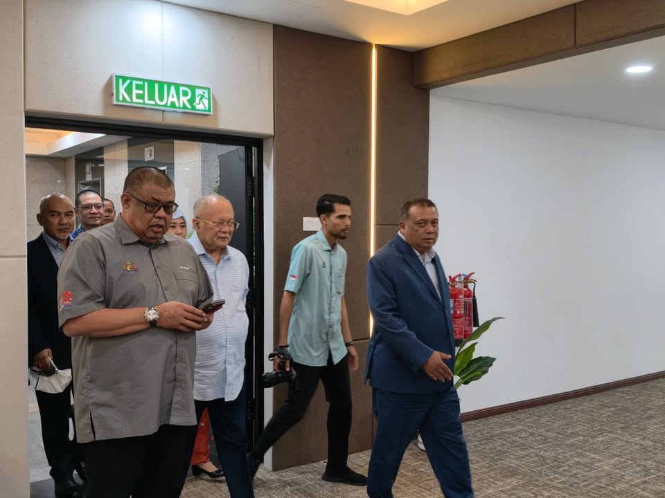 Mesyuarat Berhubung Usahasama Strategik Cadangan Pembangunan Hab Kecemerlangan 