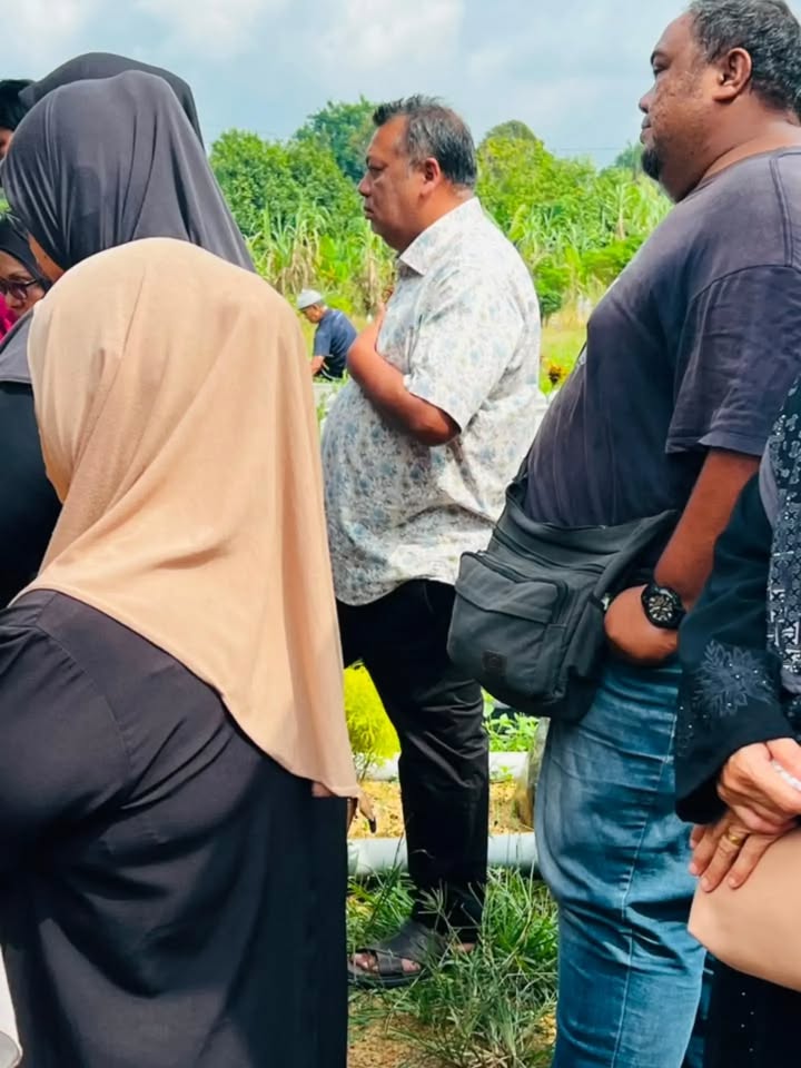 Dengan Penuh Rasa Dukacita, Saya Menziarahi Keluarga Allahyarhamah 