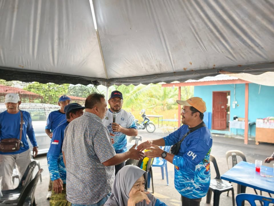 Menyantuni Poghut-poghut Yang Bergotong-royong Di Jeti Ramuan China 