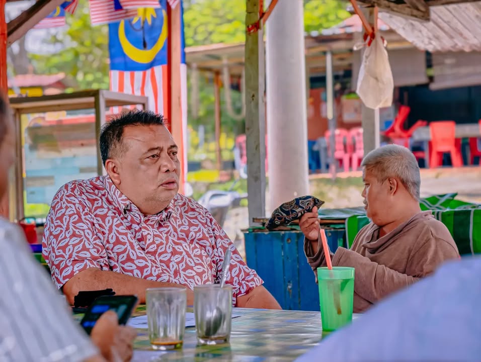 Pagi Tadi Singgah Minum Pagi Di Warung Nasi 