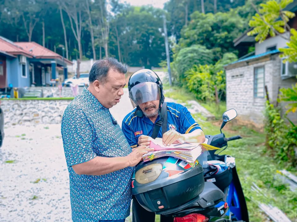 Tengah-tengah Ziarah Poghut, Sempat Juga Selesaikan Urusan Dan 