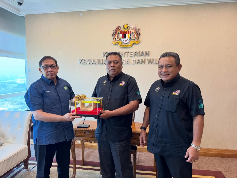 Bersama Datuk Wira Setiausaha Kerajaan Negeri Melaka Mengadakan 