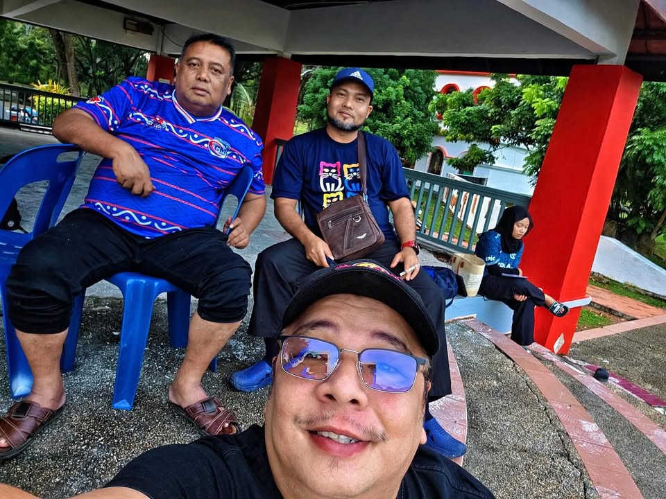 Perlawanan Bola Sepak Veteran Di Antara Dun Lendu 