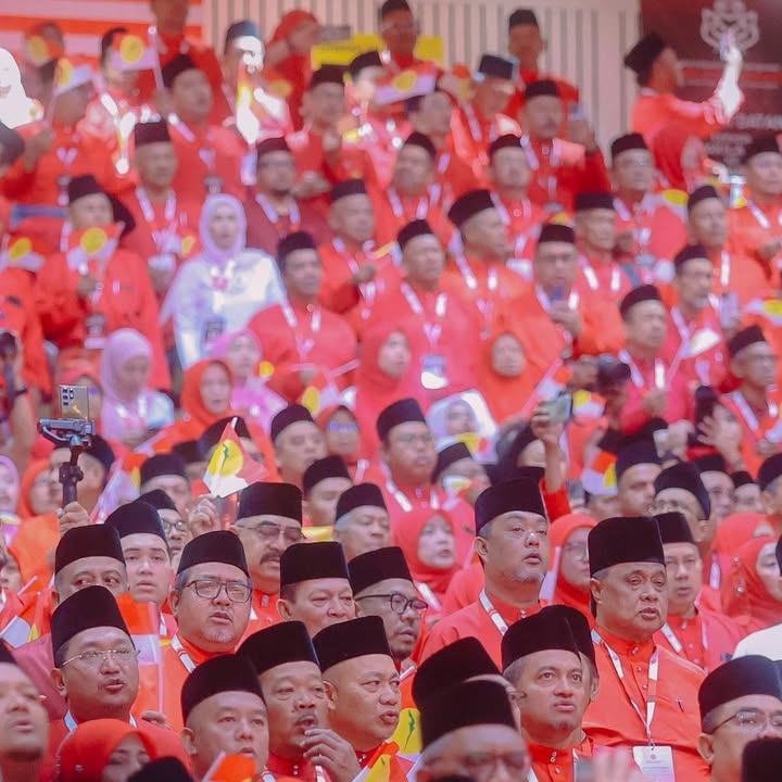 Pagi Ini, Menunaikan Tanggungjawab Kepada Parti Keramat (umno) 