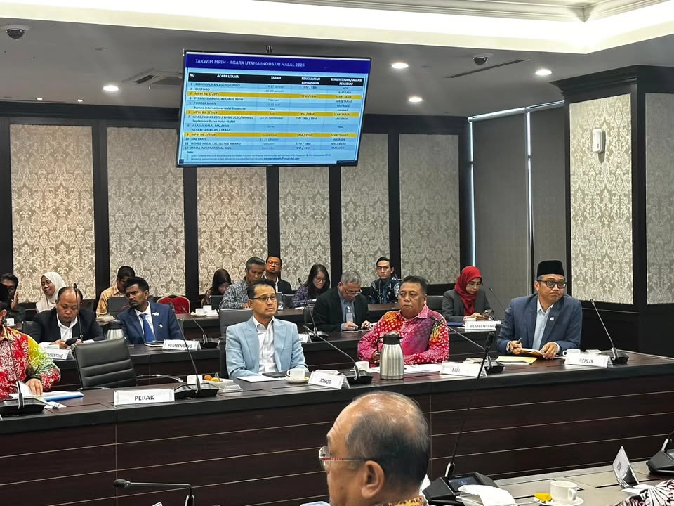 Mewakili Yab Datuk Seri Utama Ab Rauf Bin 