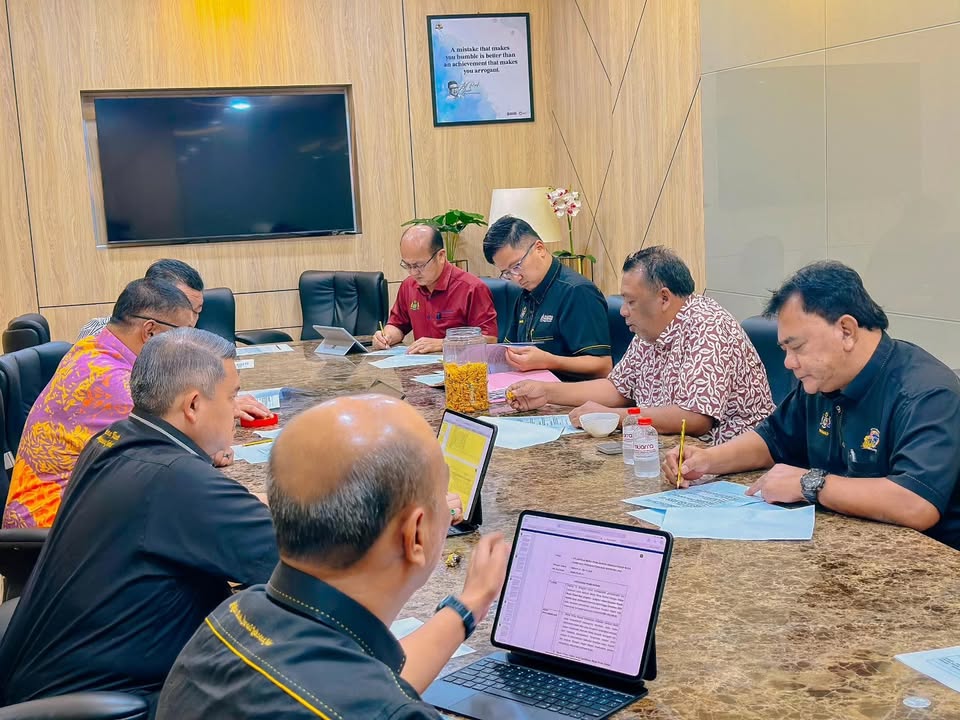 Mesyuarat Pra-exco Hari Ini Membincangkan Dan Meneliti Terlebih 
