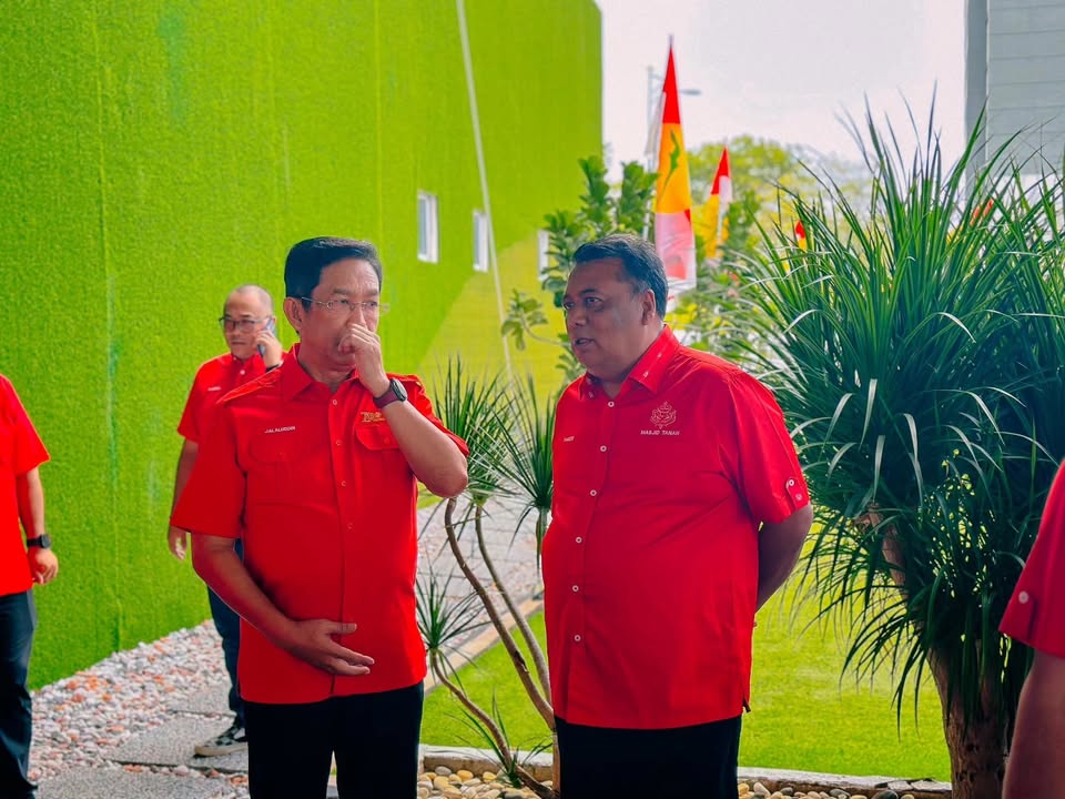 Perasmian Serentak Persidangan Cawangan-cawangan Umno Seluruh Negeri Melaka 