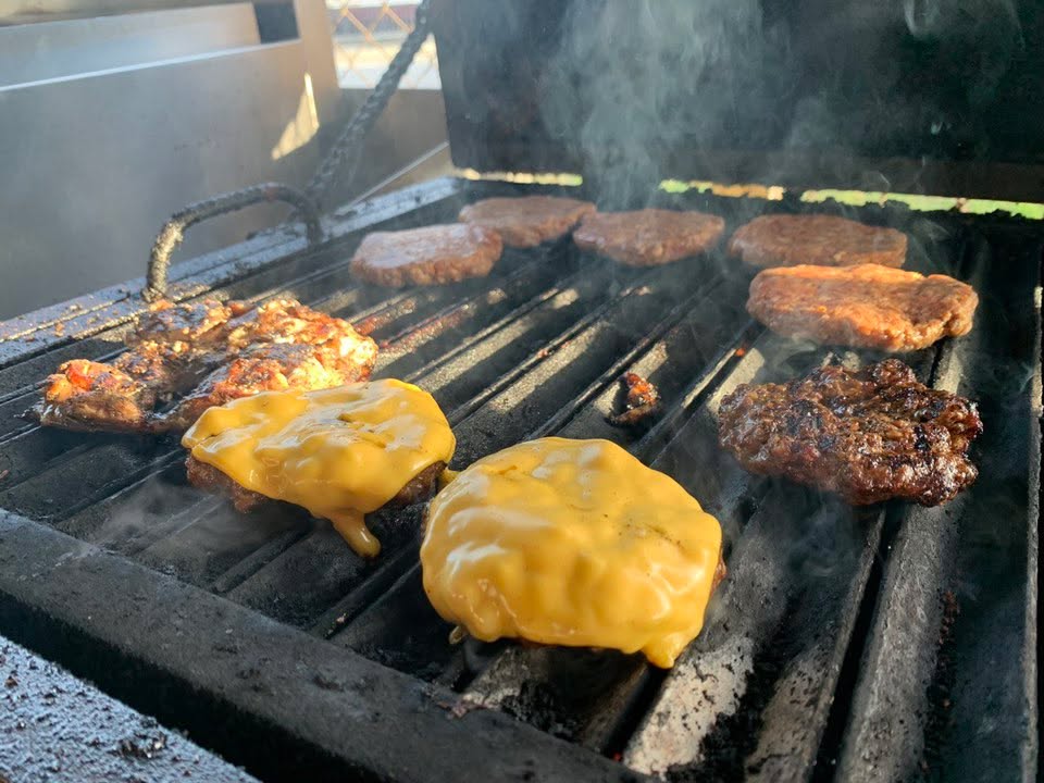 Happy Weekend ! It\'s Almost Dinner Time 