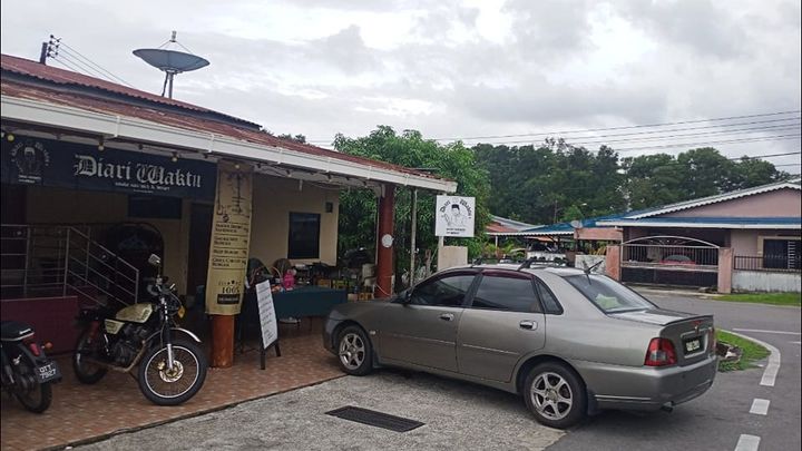 Buka Seperti Biasa Juh Ujar Sandwich Or Burger 