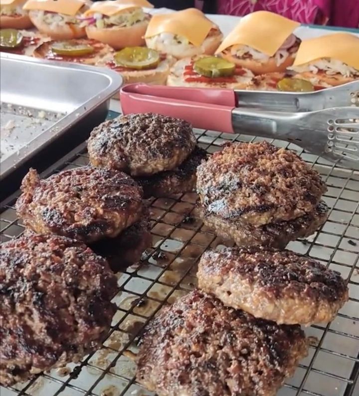 Happy Sunday Peeps ! We’re Open As Usual 