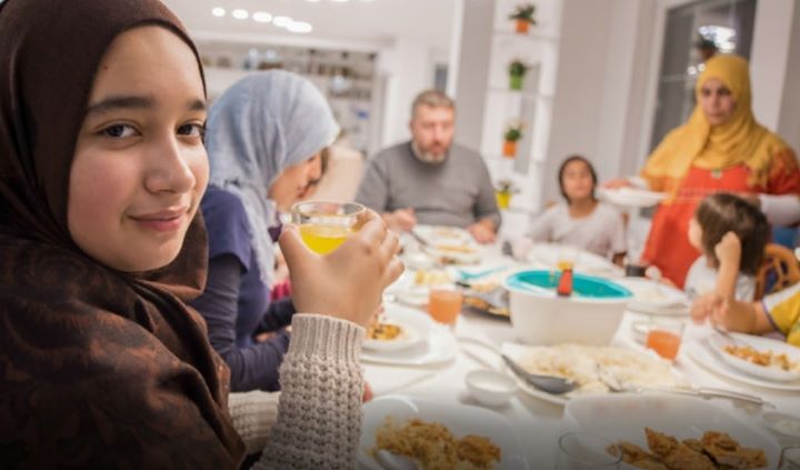“aduh Sakitnye Hati, Patutnya Bulan Puasa Ni Lagi 