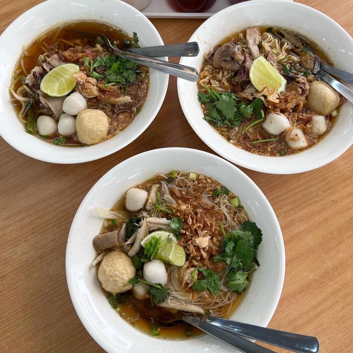 Mee/kuey Teow/bihun/maggi Celup Now Available At Warung Che 