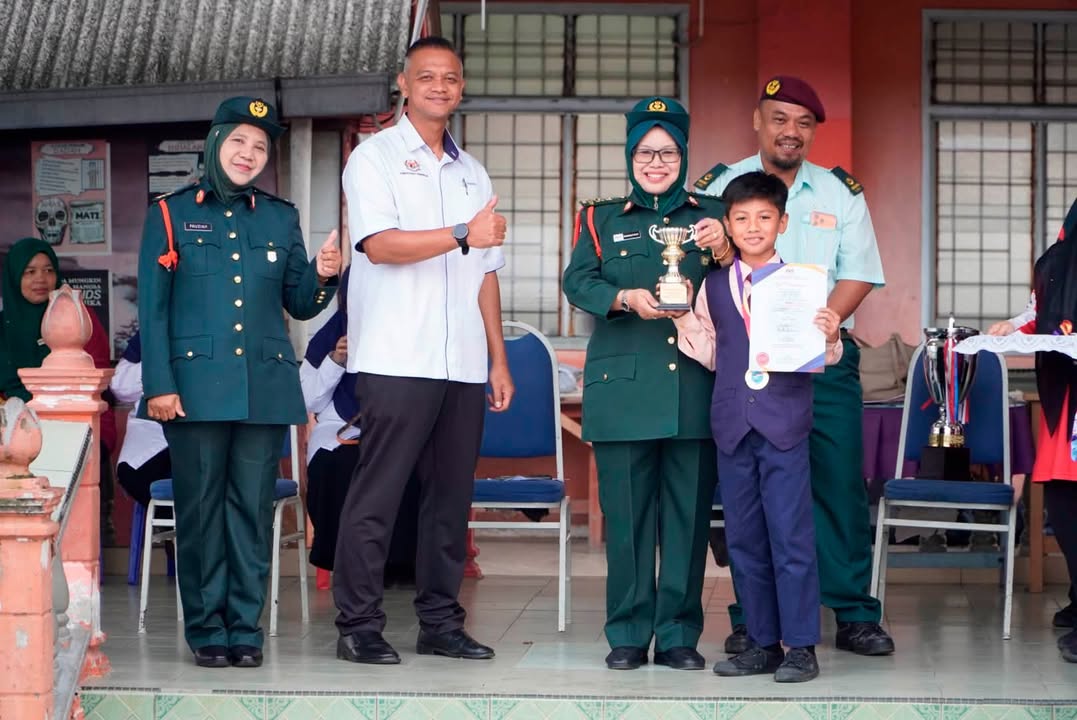Majlis Penyampaian Pingat Dan Sijil 