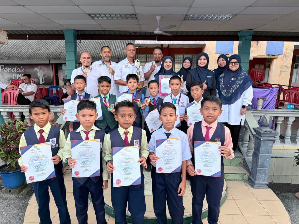 Majlis Penyampaian Pingat Dan Sijil 