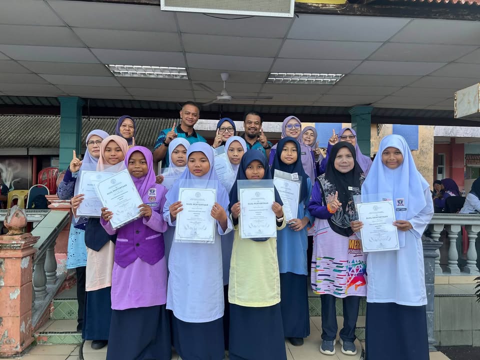 Penyampaian  Sijil Peringkat Kebangsaan 