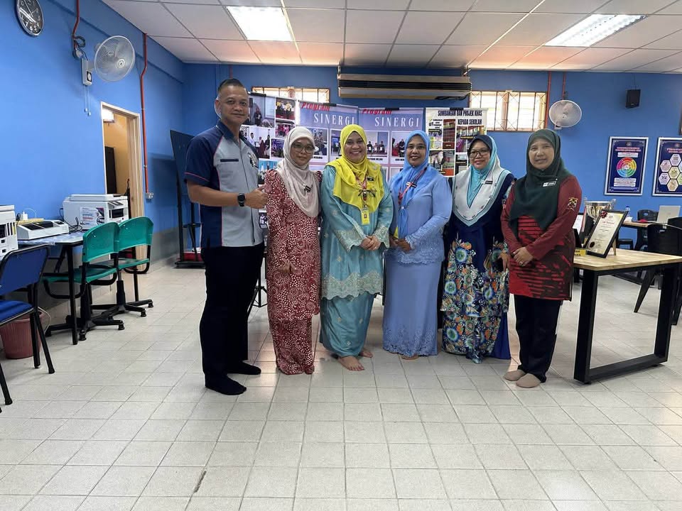 Pihak Merlisa Ingin Mengucapkan Tahniah Kepada Cikgu Norasikin 