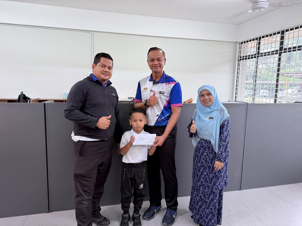 Sumbangan Ikhlas Dari Kelab Guru Merlisa Dan Unit 