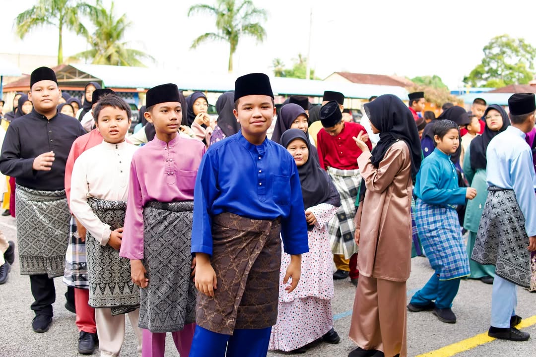 Majlis Penyampaian Sijil Dan Cenderahati Tahun 6 Sesi 