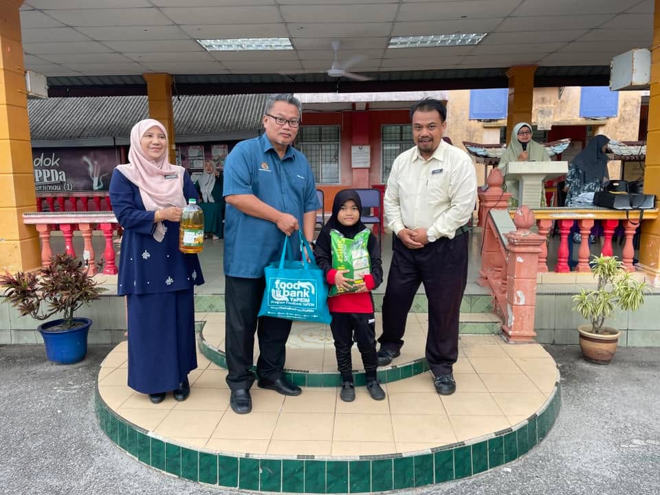 Sumbangan Food Bank Oleh Yapiem 