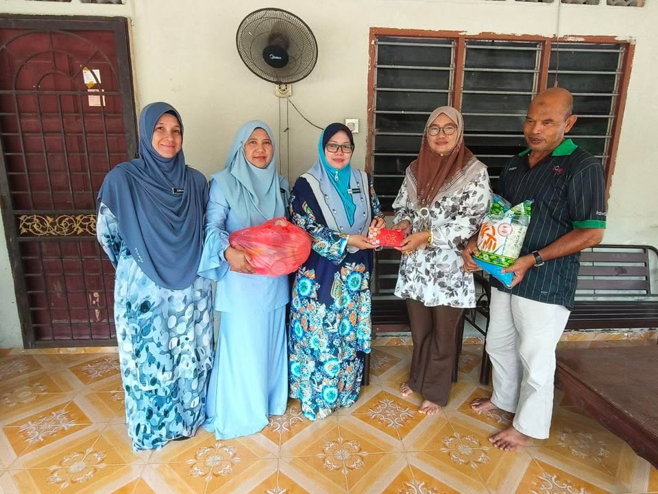 Sebentar Tadi Unit B&k Bersama Unit Kebajikan,guru Besar 