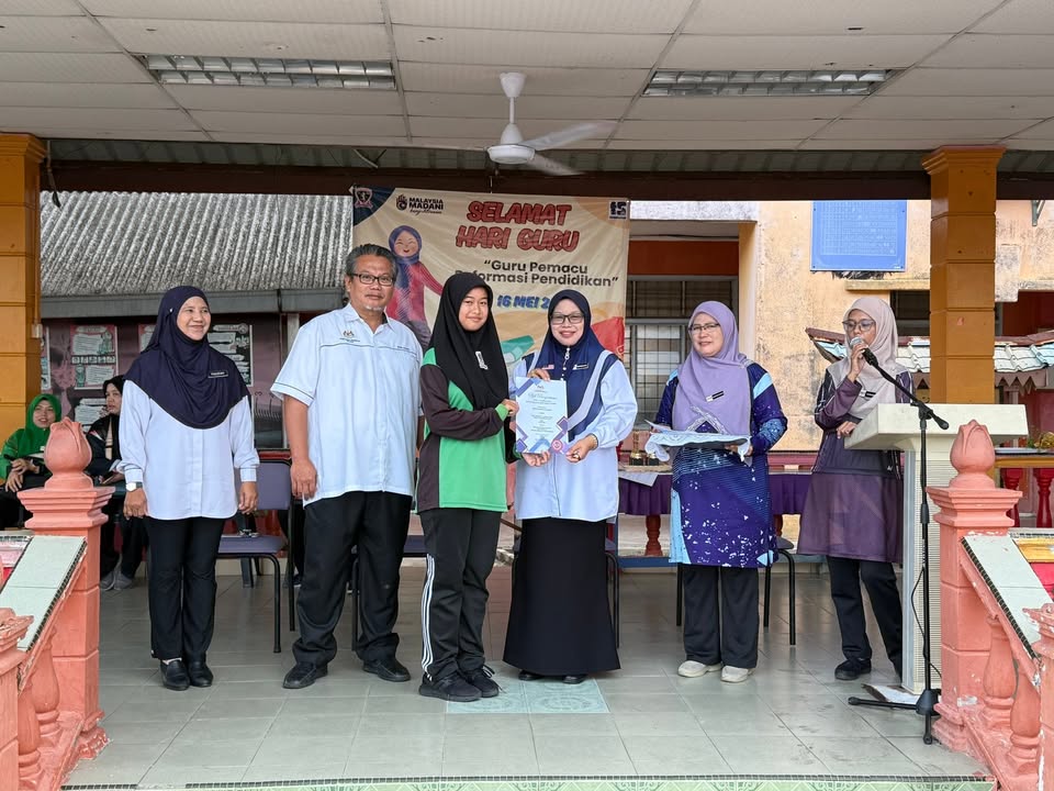 Majlis Penyampaian Hadiah Dan Sijil 