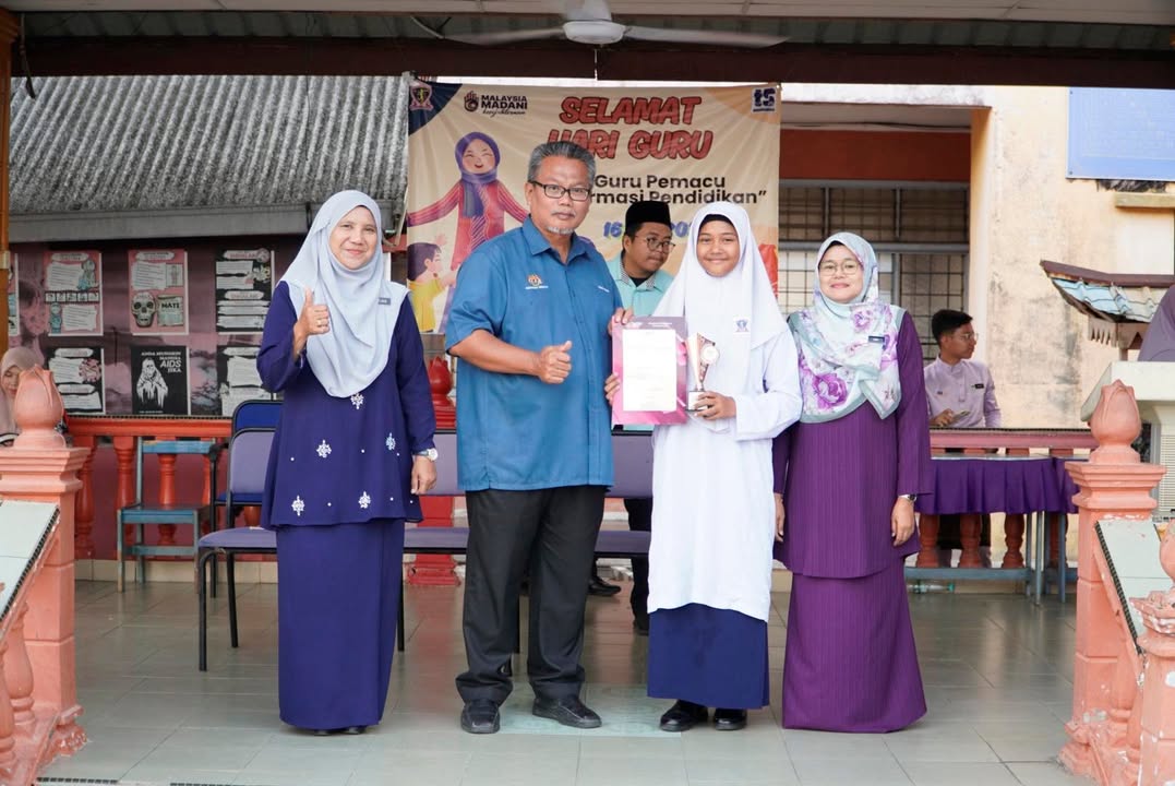 Majlis Penyampaian Sijil Dan Hadiah Majlis Penyampaian Sijil Dan Hadiah