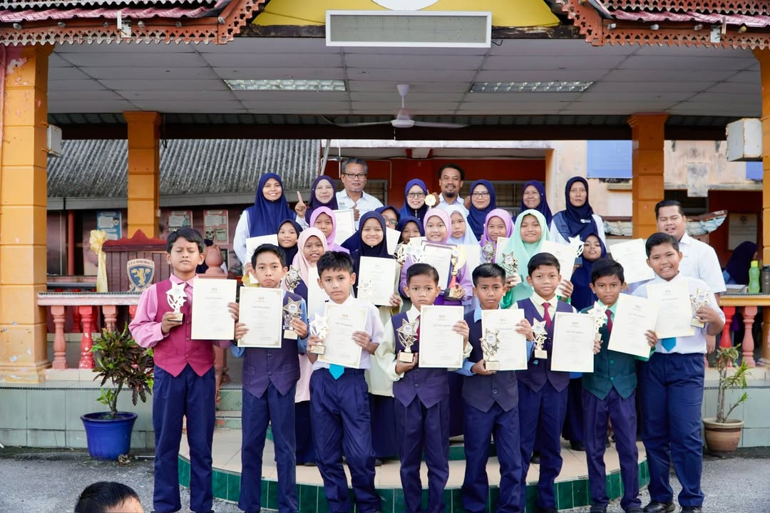 Majlis Penyampaian Hadiah Dan Sijjl 