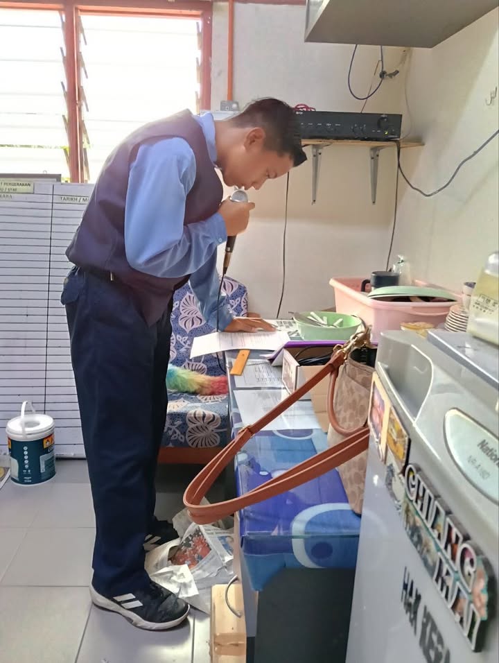 Perhimpunan Rasmi Hari Ini Dijalankan Di Dalam Konti 