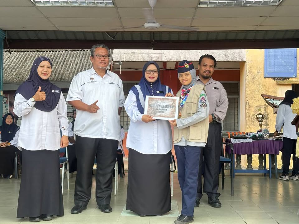 Majlis Penyampaian Sijil Dan Hadiah 