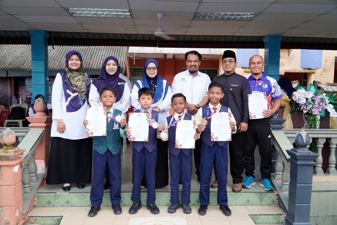 Majlis Penyampaian Hadiah Dan Sijil 