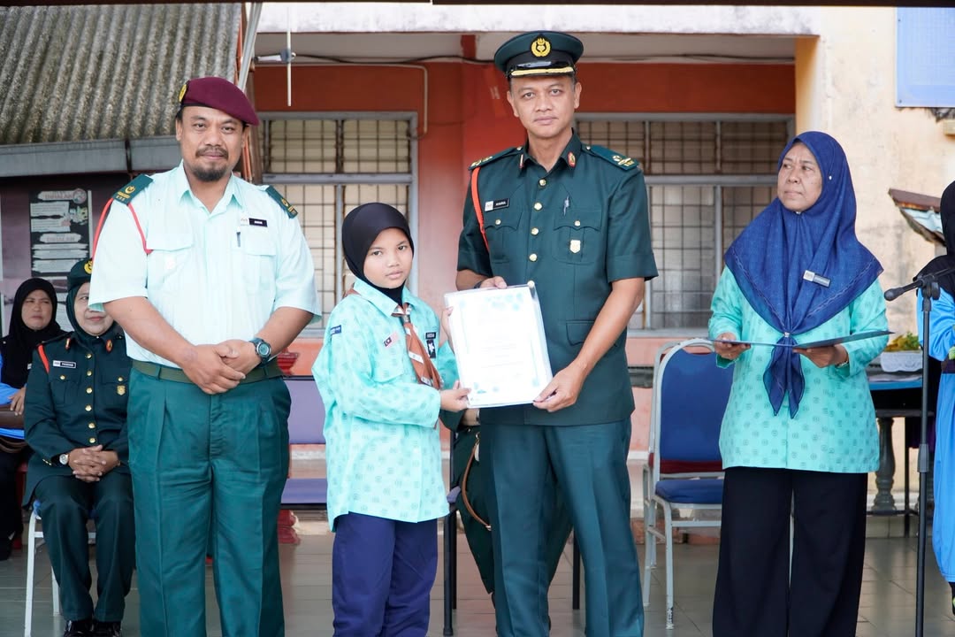 Penyerahan Sijil Peringkat Antarabangsa, Negeri Dan Daerah Kepada 