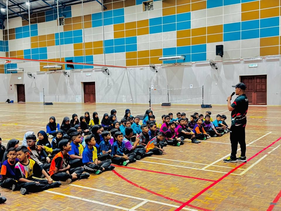 Program Penggalakan Sukan : Klinik Sukan Teras Sepak 
