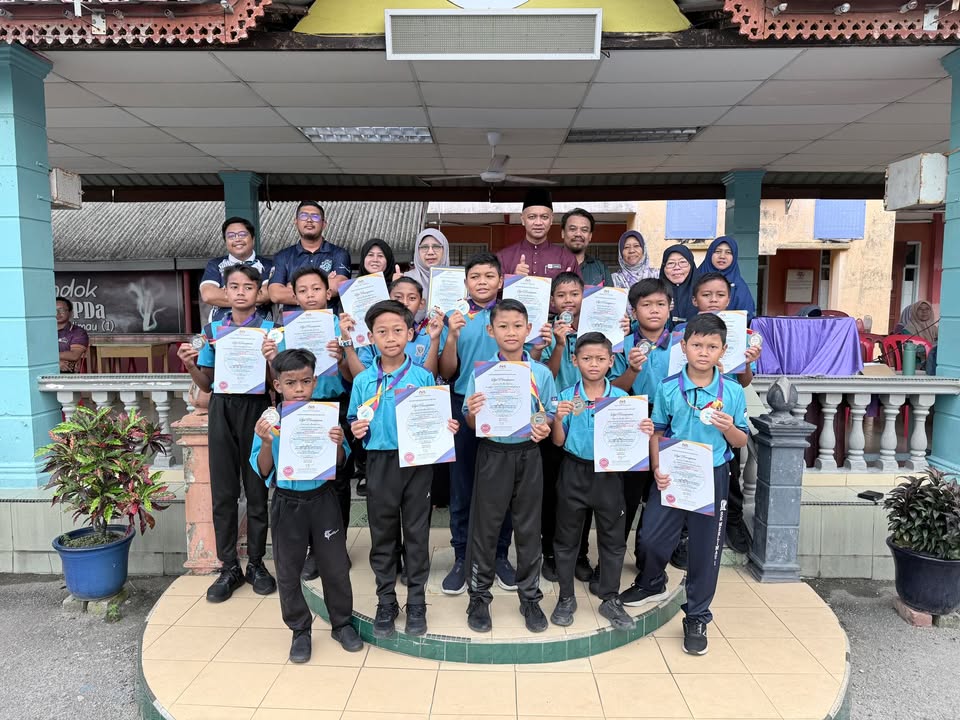 Majlis Penyampaian Pingat Dan Sijil 