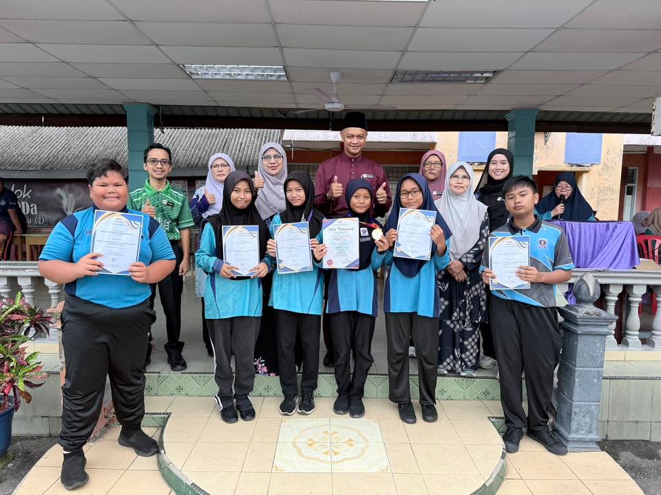 Majlis Penyampaian Pingat Dan Sijil 