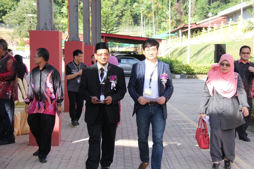 Lawatan Penanda Aras Munsan Sueok Middle School Korea 