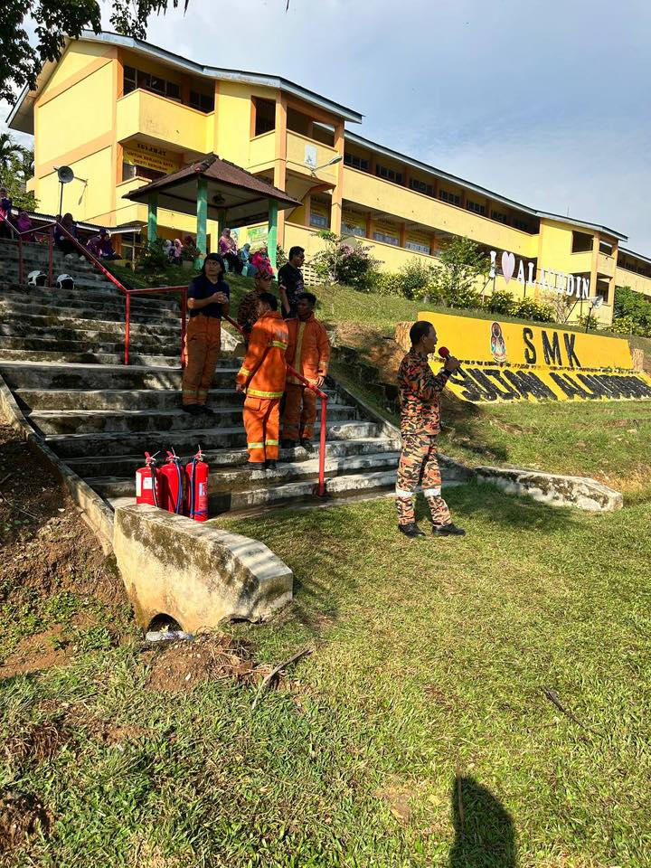 Latihan Pengungsian Bangunan & Latihan Kebakaran 2025 